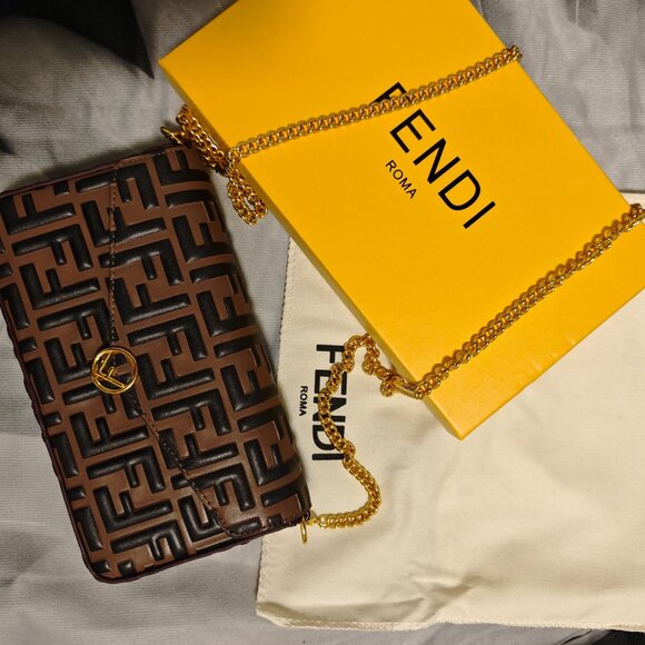 FENDI WALLET ON CHAIN WITH POUCHES - Picture 5 of 9